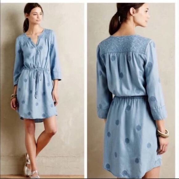 HOLDING HORSES Dresses & Skirts - Anthropologie Holding Horses Chambray Riley Plumage Embroidered Dress Small